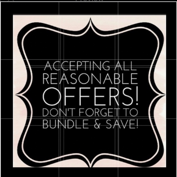 Gap boys red winter hat sz 5/7 NWT retail $54 - Picture 4 of 4